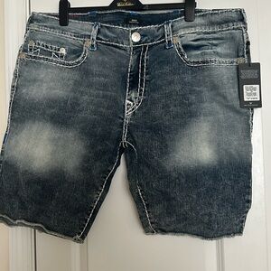 Authentic True religion brand denim shorts. Ricky size 44 men. New with tags.